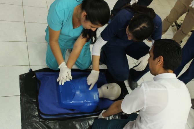 TALLER DE PRIMEROS AUXILIOS Y RCP