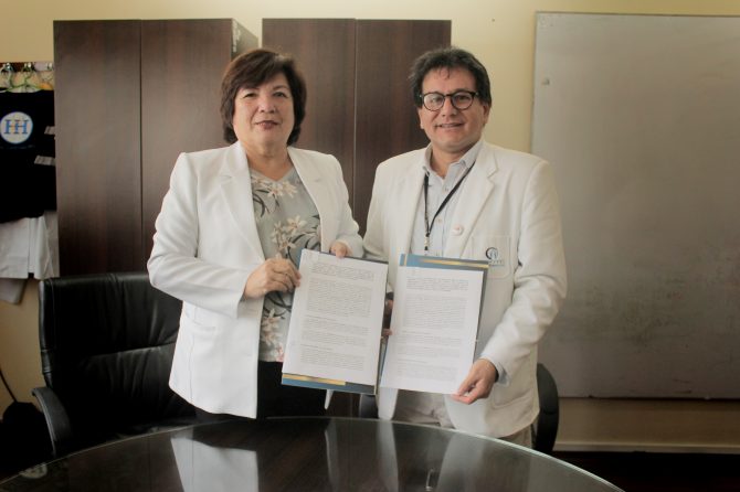 FIRMA DE CONVENIO DE COLABORACION MUTUA ENTRE HOSPITAL CARLOS LANFRANCO LA HOZ Y HOSPITAL CAYETANO HEREDIA