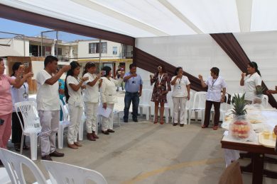 NUTRICIONISTAS LANFRANQUINAS RECIBEN RECONOCIMIENTO DEL COLEGIO DE NUTRICIONISTAS DEL PERU