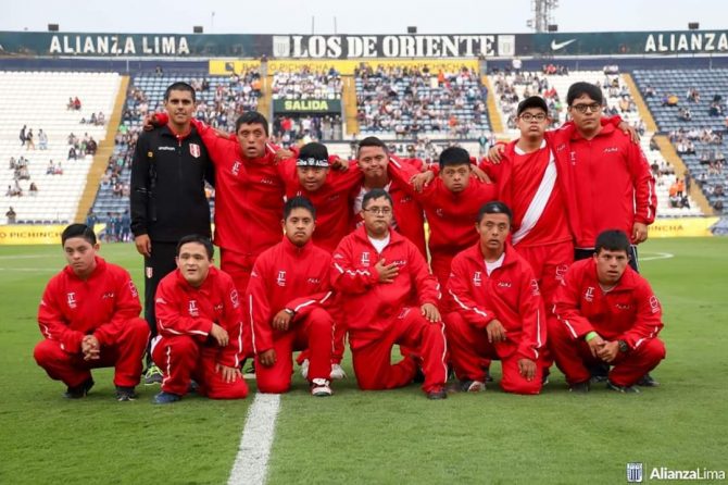 APOYANDO A LA SELECCIÓN PERUANA DE FUTSAL DOWN