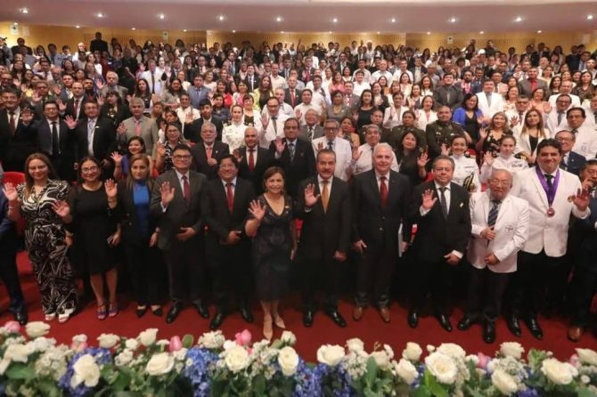 𝗛𝗖𝗟𝗟𝗛 𝗣𝗔𝗥𝗧𝗜𝗖𝗜𝗣Ó 𝗘𝗡 𝗘𝗟 24° 𝗔𝗡𝗜𝗩𝗘𝗥𝗦𝗔𝗥𝗜𝗢 𝗗𝗘𝗟 𝗦𝗜𝗦