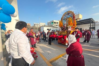 IMAGEN SAGRADA DEL SEÑOR DE HUAMANTANGA VISITA EL HCLLH